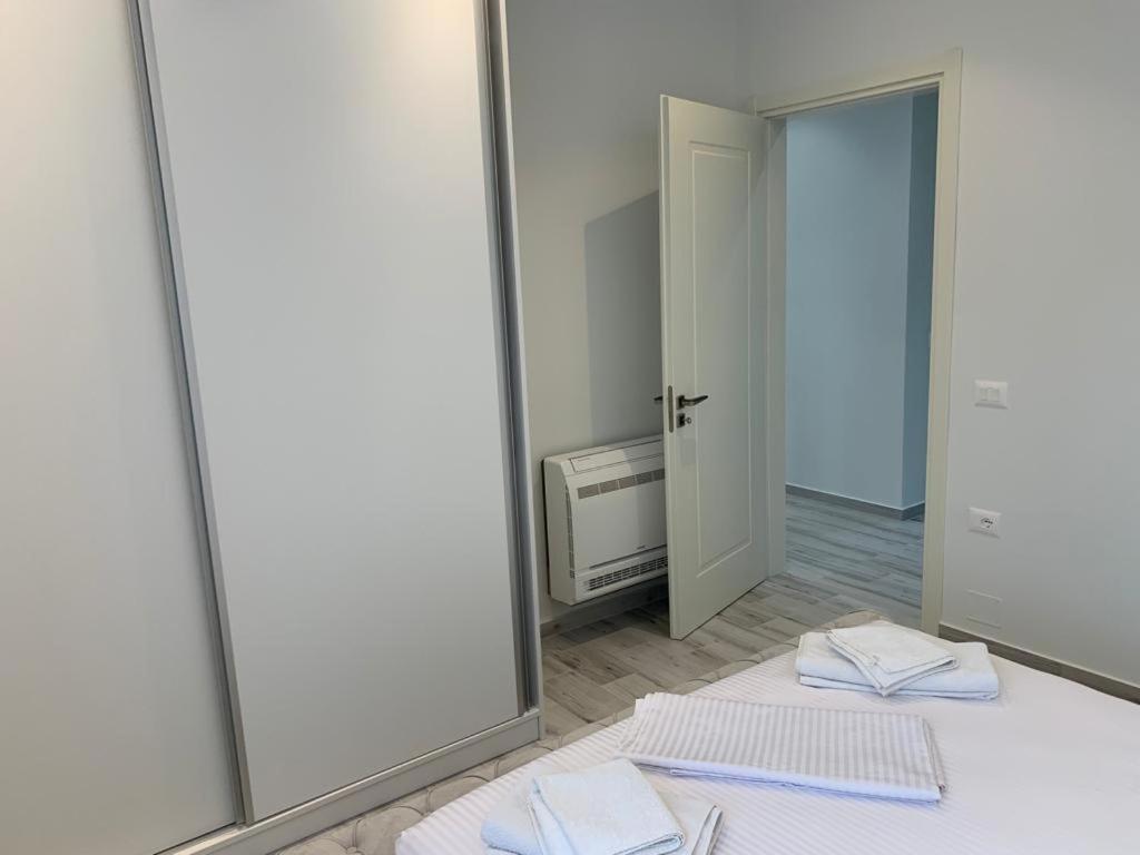 Delfin Apartments Sarandë Exterior foto