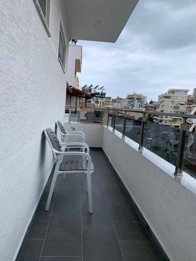 Delfin Apartments Sarandë Exterior foto