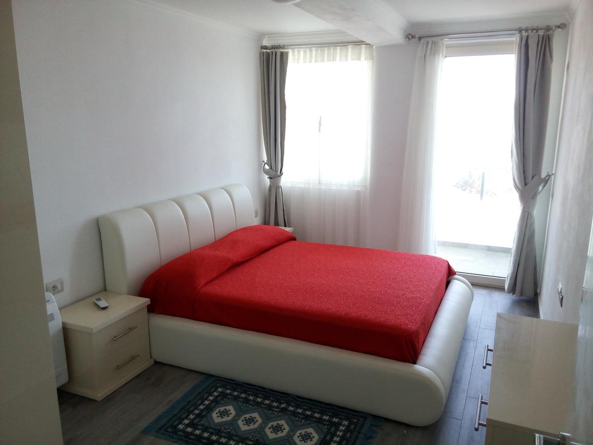 Delfin Apartments Sarandë Exterior foto