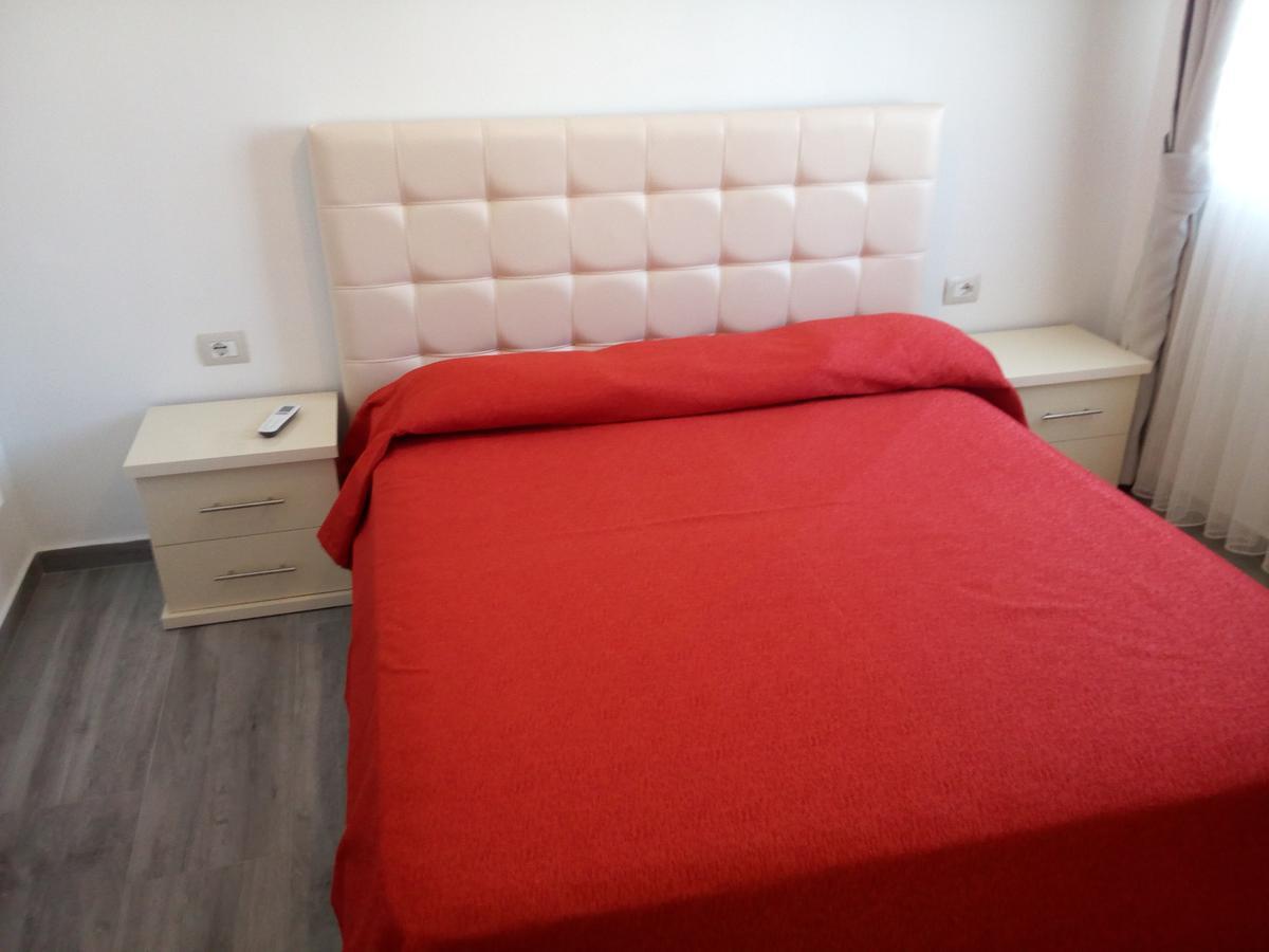 Delfin Apartments Sarandë Exterior foto